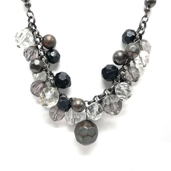 🍍3/$15🍍 Edgy Glam Crystal Beaded Necklace - Picture 3 of 4